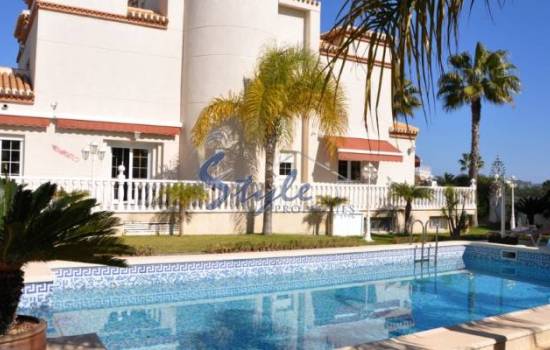 ¿Busca casa en Playa Flamenca, Orihuela Costa, Costa Blanca?
