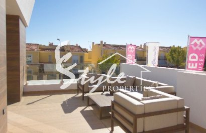 Nueva villa en venta cerca al mar in Alicante, Costa Blanca ON002