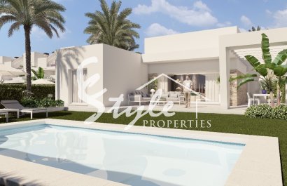 Detached Villas for sale on the golf course Costa Blanca South, Spain