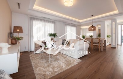 Полностью меблированная новая вилла с бассейном на продажу в Сьюдад Кесада, Коста Бланка, Испания