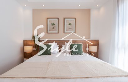 Полностью меблированная новая вилла с бассейном на продажу в Сьюдад Кесада, Коста Бланка, Испания