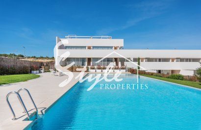 Апартаменты с двумя спальнями на продажу в новом жилом комплексе в Торревьехе, юг Коста Бланка, Испания