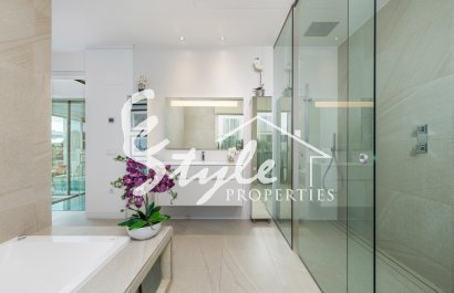 Resale - Villa - Las Colinas - Las Colinas Golf