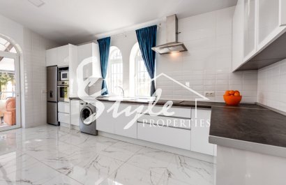 Вторичное жилье - Вилла - Ла Марина