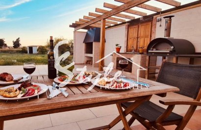 Купить cельскую усадьбу на большом участке земли в Лос Монтесинос, Коста Бланка. ID: 4165