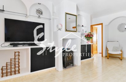 Дом с частным бассейном в Торре де Орадада, Коста Бланка Юг, Испания ID3976