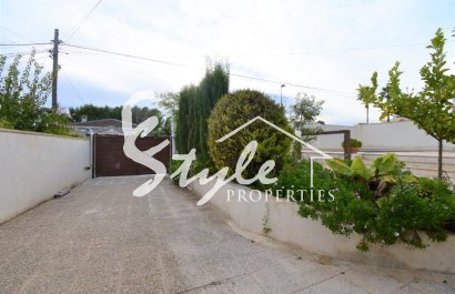 Купить виллу с бассейном в Пинар-де-Камповерде, Коста Бланка, Испания. ID 4275