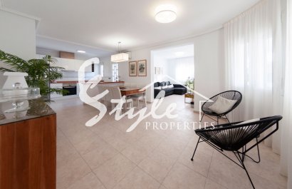 En venta villa de nueva construcción en Ciudad Quesada ON1227