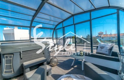 Купить новую современную виллу около моря в Dehesa de Campoamor.ID 4285