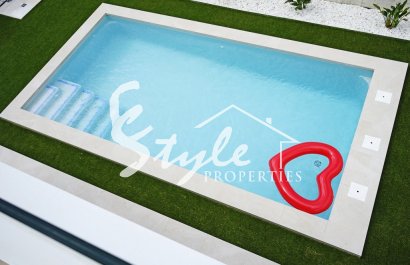 villas independientes en venta en Vista Bella Golf, Vega Baja. ID: ON1367