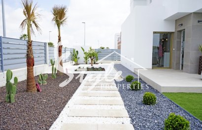 villas independientes en venta en Vista Bella Golf, Vega Baja. ID: ON1367