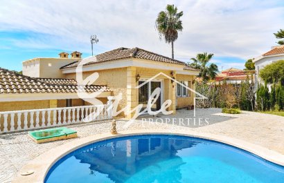 Вторичное жилье - Вилла - Дееса де Кампоамор