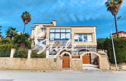 Эксклюзивная роскошная вилла на продажу в Кампоамор, Коста Бланка, Испания