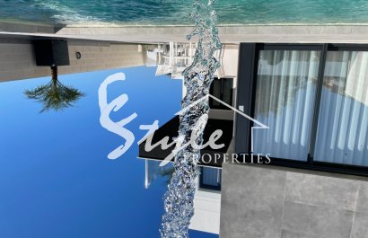 For sale new spacious villas with private pool Los Altos