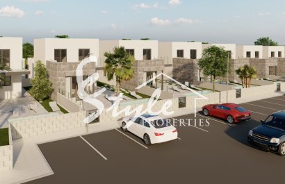 For sale new spacious villas with pool and garage in Los Altos