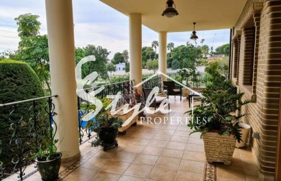 Comprar villa de lujo en Ciudad Quesada cerca del mar. ID 4800