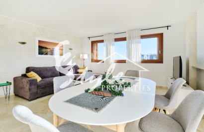 Penthouse 2 bedrooms for rent La Entrada, Punta Prima, Costa Blanca. ID092