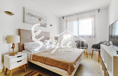 Penthouse 2 bedrooms for rent La Entrada, Punta Prima, Costa Blanca. ID092