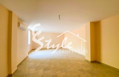 В продаже эксклюзивная вилла класса люкс с большим участком в Вилламартин, Коста Бланка, Испания. ID3484