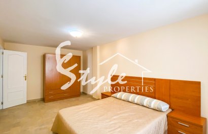 В продаже эксклюзивная вилла класса люкс с большим участком в Вилламартин, Коста Бланка, Испания. ID3484