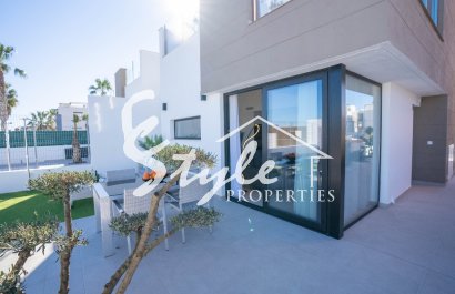 На продажу виллы от застройщика на Коста Бланка, Испания ON539