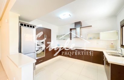 Продается отдельная вилла с бассейном в Донья Пепа, Сьюдад-Кесада, Коста-Бланка, Испания. ID1356