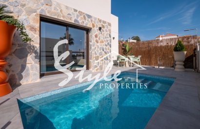 New build semi detached villa for sale in Villamartin, Costa Blanca, Spain. 0N1050_3