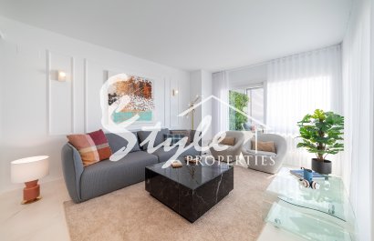 New build  front line apartments for sale in Torrevieja, Alicante, Costa Blanca, Spain ON1160_2