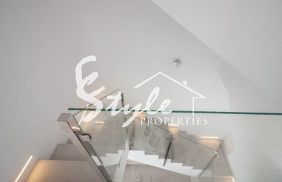 Nuevo - Villa - Villamartin