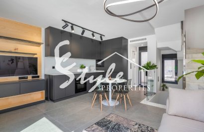 Nueva villa adosada en venta en Guardamar del Segura, Costa Blanca, España. ON1441