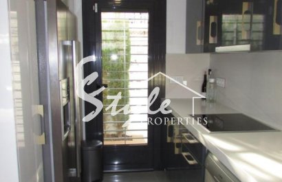 Купить виллу рядом с морем в Ломас де Кабо Роиг, Ориуэла Коста на Коста Бланке. ID 4994