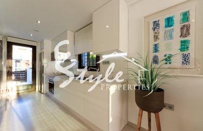 Продается новый таунхаус в Пилар де ла Орадада, Коста Бланка, Испания. ON1478