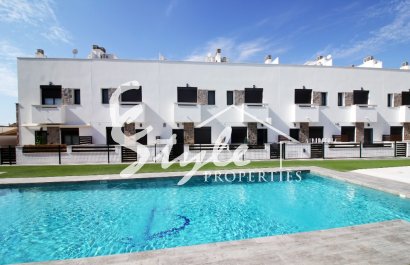 Продается новый таунхаус в Пилар де ла Орадада, Коста Бланка, Испания. ON1478