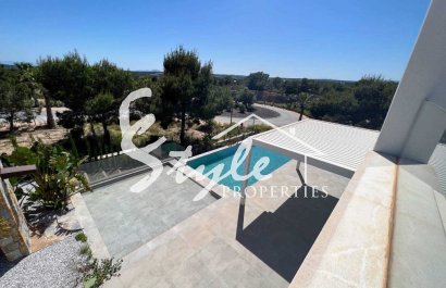 Resale - Villa - Las Colinas - Las Colinas Golf