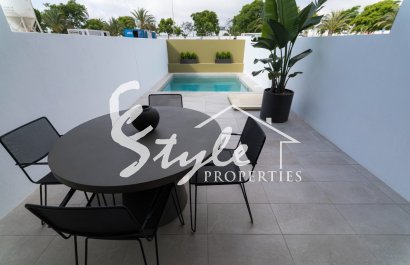 New build townhouses in Pilar de La Horadada, Costa Blanca, Spain. ON1483_3