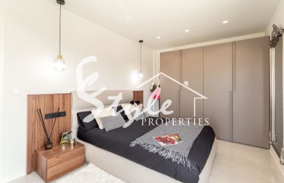 Se vende villa nueva con 3 dormitorios junto al Benidorm en Costa Blanca. ID: ON1138