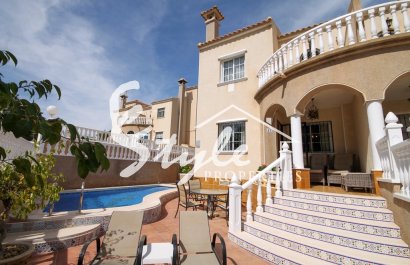 На продажу дом в Вилламартине, Ориуэла Коста , Коста Бланка, Испания.ID1514