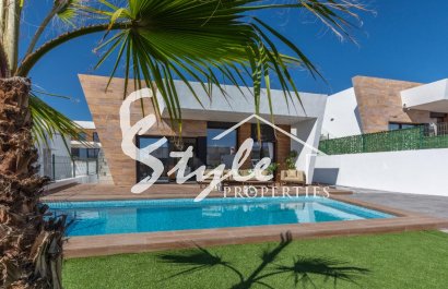 ​Nuevas villas con piscina  en venta en Benidorm,  Alicante, Costa Blanca.ON529