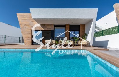 ​Nuevas villas con piscina  en venta en Benidorm,  Alicante, Costa Blanca.ON529
