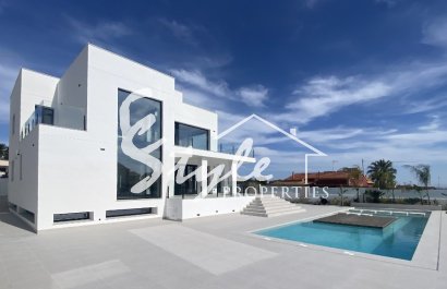 New luxury villa for sale in Torrevieja, Costa Blanca, Spain. ON1545