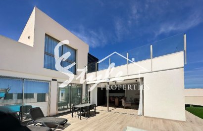 Новые виллы на продажу недалеко от Мар де Кристал в регионе Мурсия, Коста Бланка, Испания.ON1554