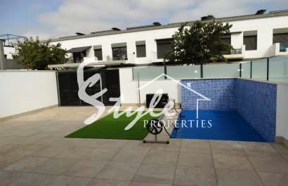 Adosados de obra nueva en venta en Santiago de Ribeira, Murcia, España.ON1560