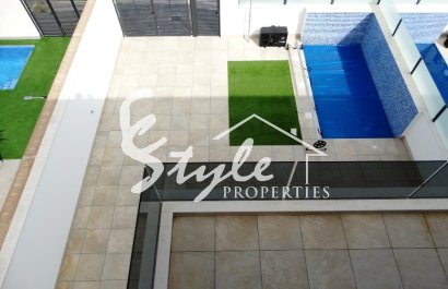 Adosados de obra nueva en venta en Santiago de Ribeira, Murcia, España.ON1560