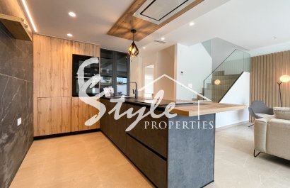 Новые виллы на продажу в Альгорфе, Коста Бланка, Испания. ON1568