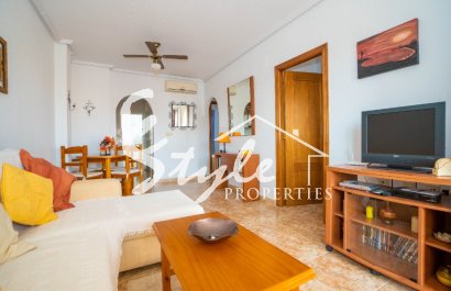 В продаже квартира в комплексе с бассейном у моря в Пунта Прима, Коста Бланка, Испания. ID3338