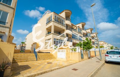 В продаже квартира в комплексе с бассейном у моря в Пунта Прима, Коста Бланка, Испания. ID3338