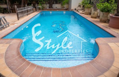 Вторичное жилье - Вилла - Кампоамор