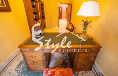 Вторичное жилье - Вилла - Кампоамор