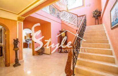 Вторичное жилье - Вилла - Кампоамор