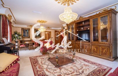 Вторичное жилье - Вилла - Кампоамор